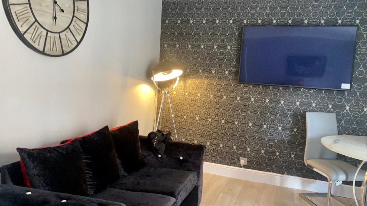 2 Bedroom Apartment At Secc Hydro Free Parking Glasgow Bagian luar foto