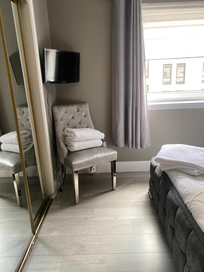 2 Bedroom Apartment At Secc Hydro Free Parking Glasgow Bagian luar foto