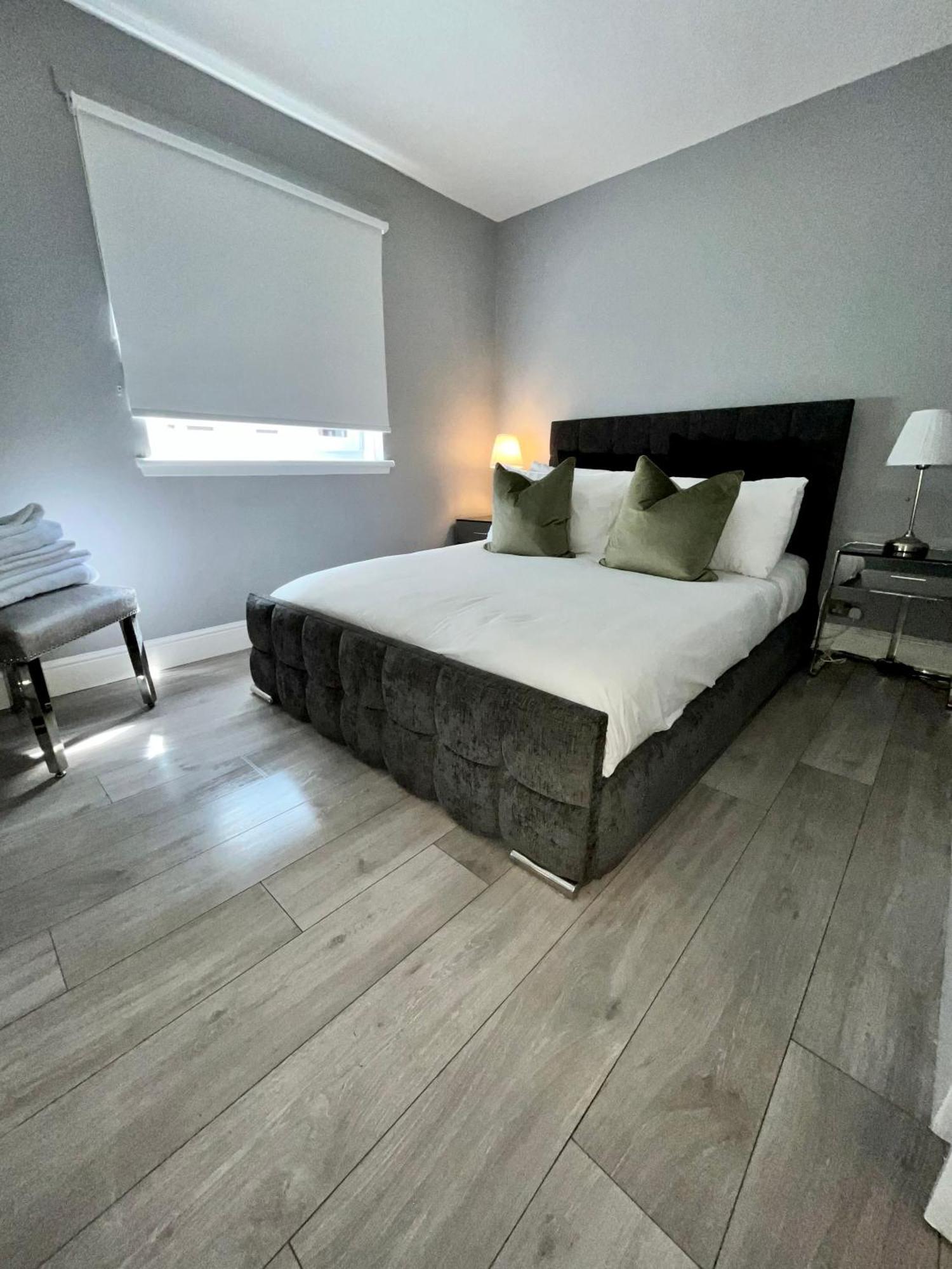 2 Bedroom Apartment At Secc Hydro Free Parking Glasgow Bagian luar foto