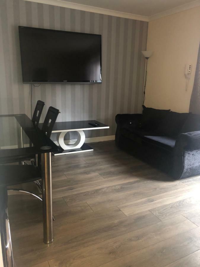 2 Bedroom Apartment At Secc Hydro Free Parking Glasgow Bagian luar foto